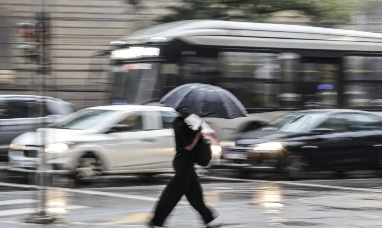 São Paulo (SP), 11/03/2025 - Mudança de tempo provoca  chuva na cidade. Foto: Paulo Pinto/Agência Brasil