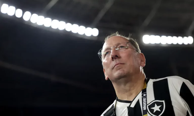Empresário e proprietário do Botafogo, John Textor, antes de partida da equipe contra o Vasco pelo Campeonato Brasileiro
05/11/2024 REUTERS/Ricardo Moraes