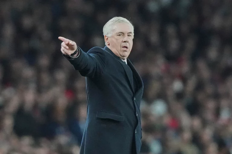 o-tecnico-carlo-ancelotti-do-real-madrid-na-partida-de-ida-das-quartas-de-final-da-liga-dos-campeoes-2722766-article.webp