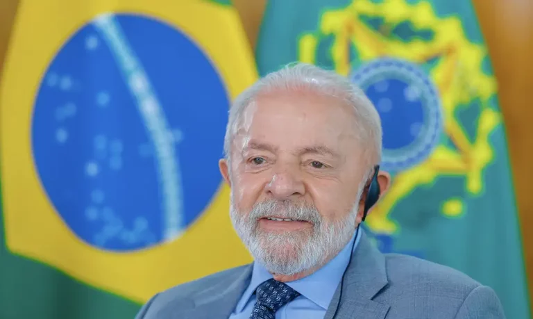 Brasília (DF), 23/04/2025 - Presidente da República, Luiz Inácio Lula da Silva, durante reunião da Cúpula Virtual sobre Ambição Climática, no Palácio do Planalto. Foto: Ricardo Stuckert/PR