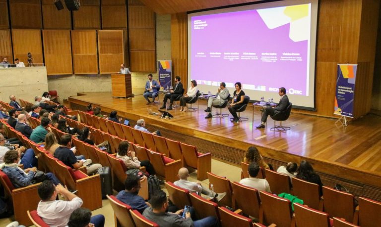 São Paulo (SP), 19/05/2025 - Com participação da EBC, o 1º Encontro da Rede Nacional de Comunicação Pública promove debates sobre o papel das emissoras públicas na prática do jornalismo, na programação cultural e na educação. Estão presentes representantes de organizações nacionais e internacionais, referências na oferta de um serviço público de comunicação gratuito, de qualidade e independente. Foto: Cadu Pinotti/Agência Brasil