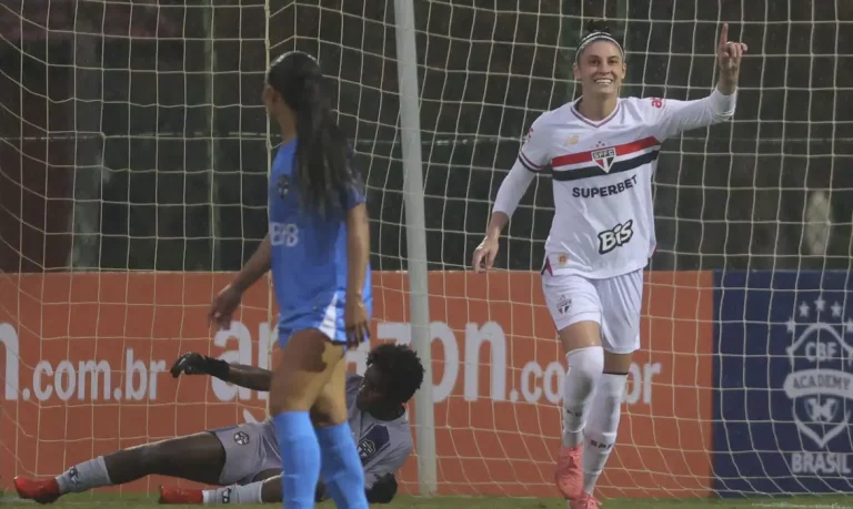 São Paulo, REAL BRASILIA, brasileiro feminino
