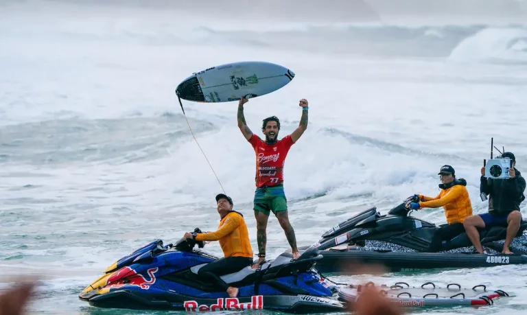 Filipe Toledo, gold coast, surfe
