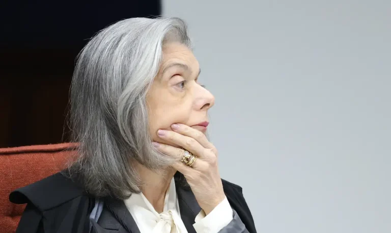 Brasília (DF) 02/09/2025 -A ministra Carmem Lúcia na sessão de julgamento de Bolsonaro e de mais sete réus da trama golpista no STF.  Foto: Fabio Rodrigues-Pozzebom/ Agência Brasil