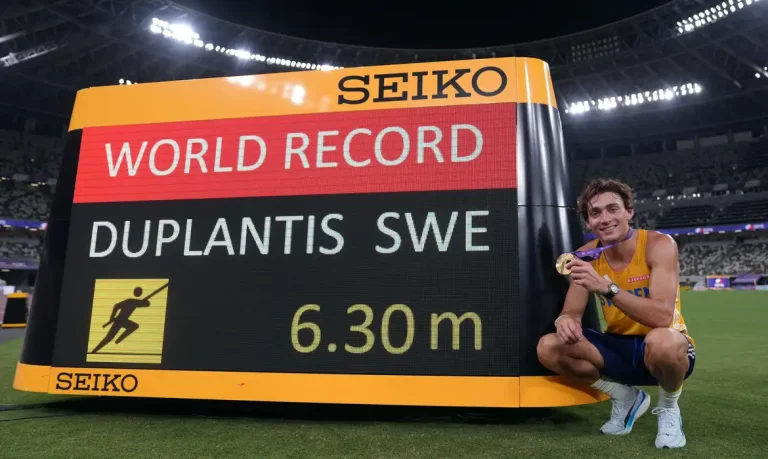 Armand Duplantis, salto com vara, recorde mundial