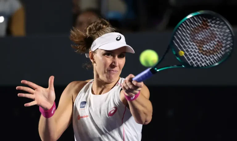 São Paulo (SP), 11/09/2025 - Tenista Bia Haddad durante partida no São Paulo Open 250, WTA - Woman's Tennis Association, realizado no Parque Vila Lobos. 
Foto: Paulo Pinto/Agência Brasil