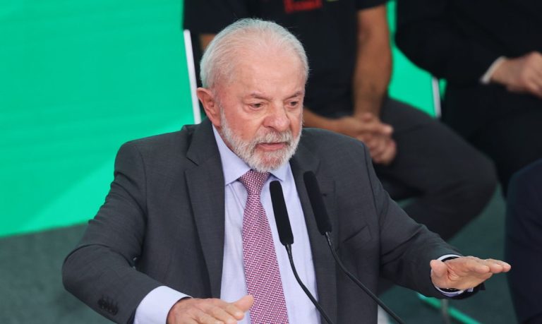 Brasília (DF), 20/10/2025 - Presidente da República, Luiz Inácio Lula da Silva, durante cerimônia de lançamento do Programa Reforma Casa Brasil, realizado no Palácio do Planalto. Foto: Valter Campanato/Agência Brasil