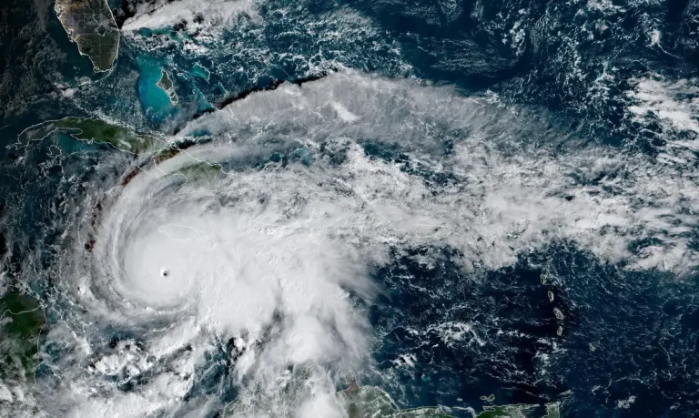 Hurricane Melissa, which has developed into a Category 5 storm, moves north in the Caribbean Sea towards Jamaica and Cuba in a composite satellite image obtained by Reuters on October 27, 2025.  CIRA/NOAA/Handout via REUTERS  THIS IMAGE HAS BEEN SUPPLIED BY A THIRD PARTY. OVERLAY ADDED BY THE SOURCE.