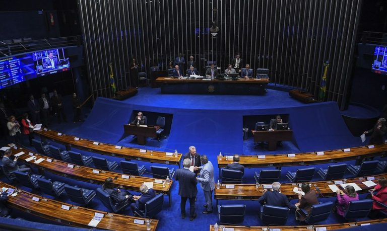 Brasília (DF), 22/10/2025 - Senadores participam de sessão do Senado Federal. Foto: Jonas Pereira/Agência Senado