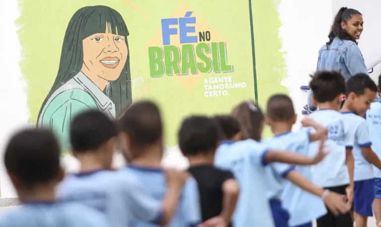 Brasília (DF), 26/03/2025 - Alunos de escola no Itapuã, região administrativa do Distrito Federal. Foto: Marcelo Camargo/Agência Brasil