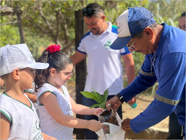 O Horto Municipal está localizado no pátio da Secretaria do Meio Ambiente, nas imediações do Centro Cultural Adjuto Dias