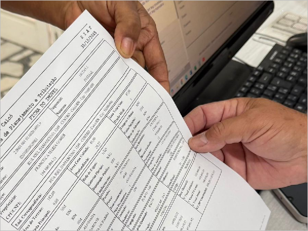 O REFIS 2025 permite a regularização de tributos como IPTU, ISS e taxas diversas, com descontos em juros e multas, além de opções de parcelamento facilitadas