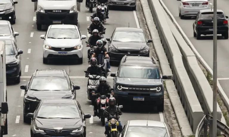 São Paulo (SP), 16/01/2025 - Aplicativo 99, lança serviço de Moto Taxi em São Paulo, contrariando norma da prefeitura que proíbe o serviço.
Foto: Paulo Pinto/Agência Brasil
