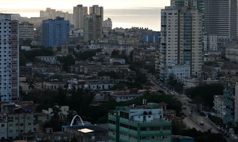 Solar panels are installed on the roof of a building housing the Board of Trustees of the House of the Hebrew Community of Cuba, as Cubans grapple with an ongoing energy crisis exacerbated by fuel shortages, Havana, Cuba February 19, 2026. REUTERS/Norlys Perez