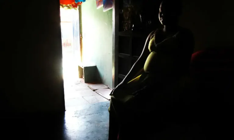 A gravidez na adolescência é um dos principais motivos de casamento precoce no Brasil