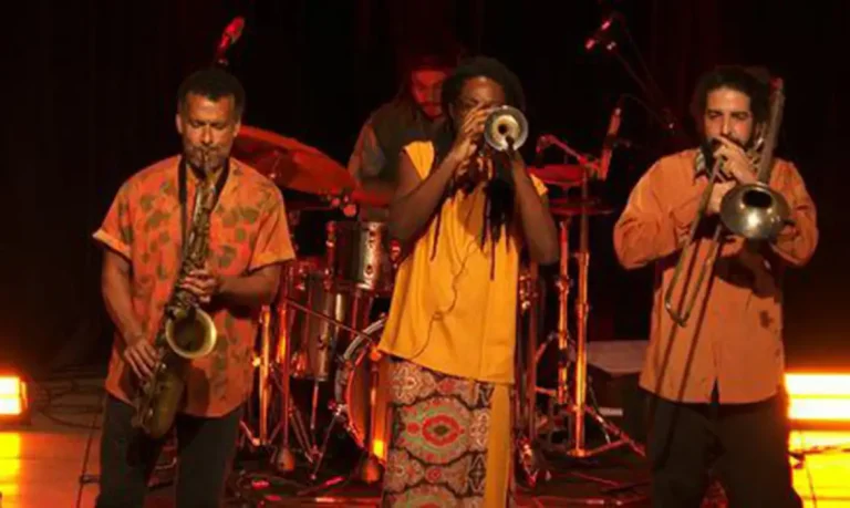 Brasília (DF), 10/04/2026 - Cena Musical exibe neste sábado show que celebra dez anos da banda Afrojazz. Foto: TV Brasil