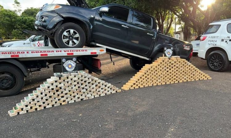 Policial Rodoviário Federal é preso com carregamento de drogas. Foto: SSP/SP