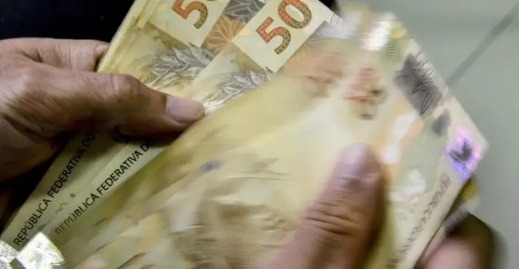 Dinheiro Reais