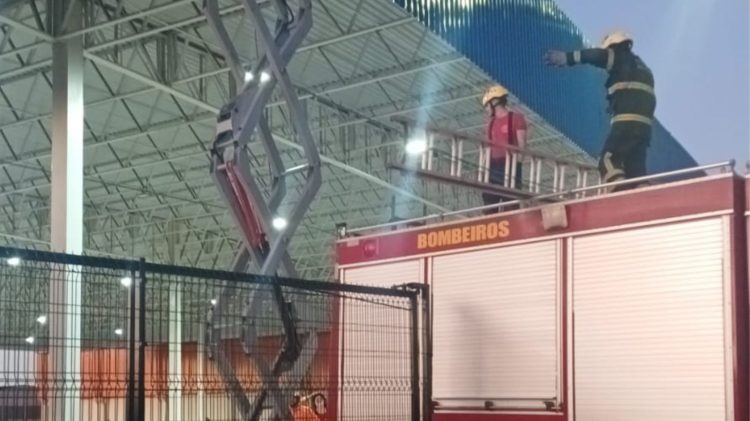 Resgate bombeiros supermercado em Mossoró | Foto: Divulgação/BombeirosRN