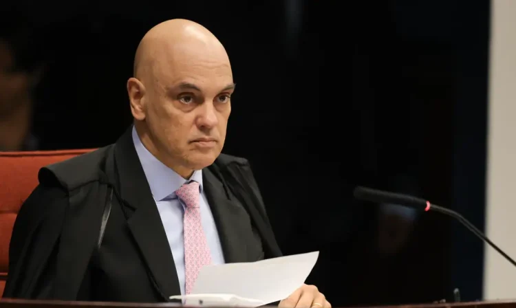 Brasília (DF) 09/09/2025 - O ministro relator Alexandre de Moraes durante sessão da Primeira Turma do  Supremo Tribunal Federal (STF) que retoma o julgamento dos réus do Núcleo 1 da trama golpista  Foto: Fabio Rodrigues-Pozzebom/ Agência Brasil