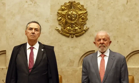 Brasília (DF), 03/02/2025 - Presidente do STF Roberto Barroso e o presidente da república Luiz Inácio Lula da Silva durante sessão Solene de Abertura do Ano Judiciário do STF. Foto: Antônio Cruz/Agência Brasil