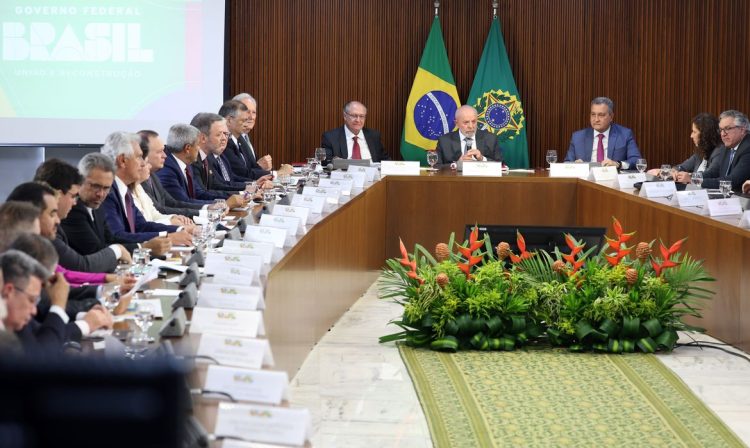 Brasília (DF), 31/10/2024 - Presidente da República, Luiz Inácio Lula da Silva, durante reunião com ministros e governadores. Foto: Valter Campanato/Agência Brasil