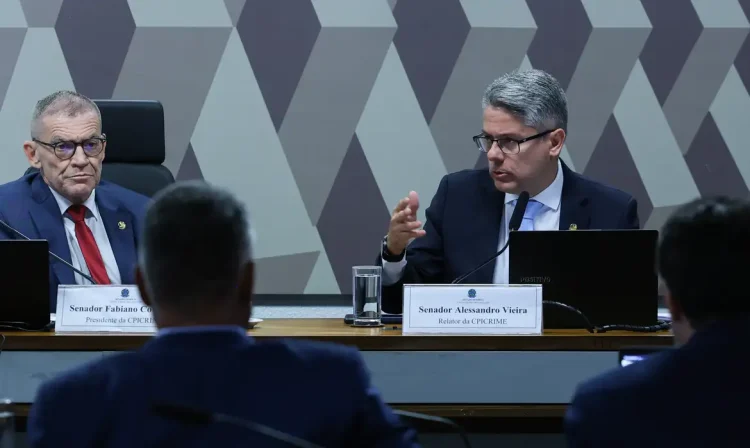 Brasília-DF – 14/04/2026 – CPI do Senado do Crime Organizado  durante leitura do parecer final do  relator da CPI, senador Alessandro Vieira.   Lula Marques/ Agência Brasil.
