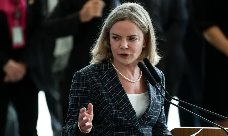 Brasília (DF), 10/03/2025 - Cerimônia de transmissões de cargos e posse, da ministra da secretaria de relações institucionais, Gleisi Hoffman.
Foto: Jose Cruz/Agência Brasil