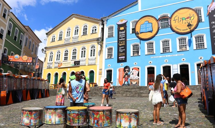 Salvador (BA), 10/08/2024 - Fachada da Fundação Casa de Jorge Amado durante a Festa Literária Internacional do Pelourinho - Flipelô, que homenageia Raul Seixas, no Largo do Pelourinho. Foto: Rovena Rosa/Agência Brasil