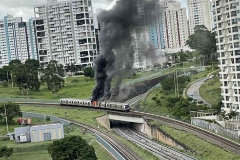 Um vagão do Metrô do Distrito Federal pegou fogo em Águas Claras, nas proximidades da Estação Concessionárias, na manhã desta sexta-feira 12.