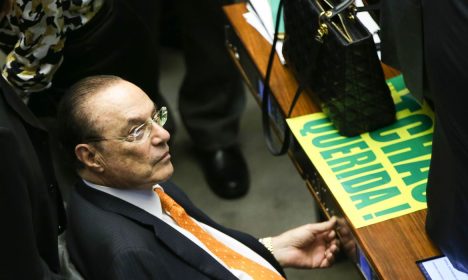 Brasília - Deputado Paulo Maluf durante sessão para votação da autorização ou não da abertura do processo de impeachment da presidenta Dilma Rousseff, no plenário da Câmara dos Deputados. ( Marcelo Camargo/Agência Brasil)