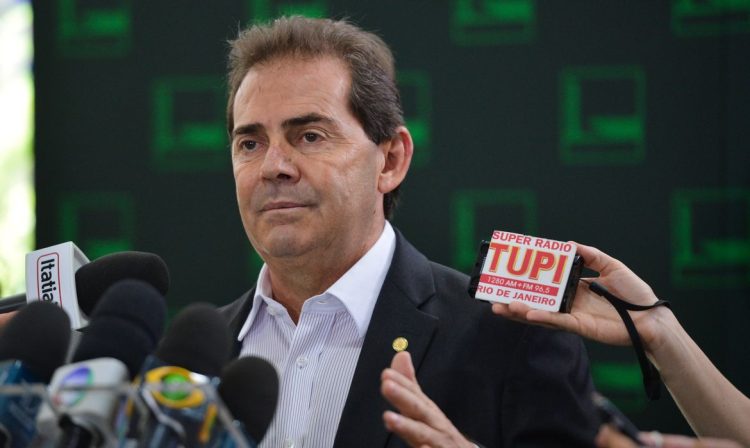 Brasília - O deputado Paulinho da Força (SD/SP) fala sobre o resultado da votação da admissibilidade do processo de  impeachment da presidenta Dilma Rousseff na Câmara (José Cruz/Agência Brasil)