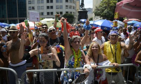 Rio de Janeiro - O bloco Dinossauros Nacionais toca no Largo de São Francisco, região  central (Fernando Frazão/Agência Brasil)
