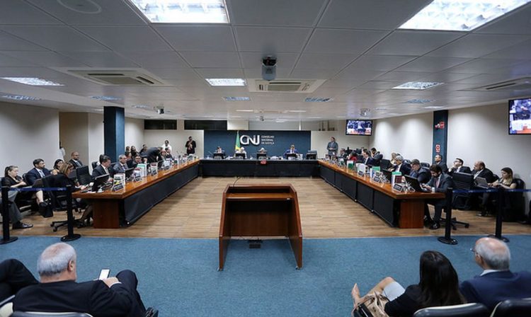 Brasília - A ministra Cármen Lúcia convocou reunião extraordinária do Conselho Nacional de Justiça  para apresentar ao ministro da Segurança Pública, Raul Jungmann, o Cadastro Nacional de Presos (Luis Silveira/Agência CNJL)