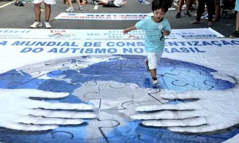 Rio de Janeiro - 8ª Caminhada do Dia Mundial da Conscientização do Autismo, ma zona sul da cidade (Tânia Rêgo/Agência Brasil)