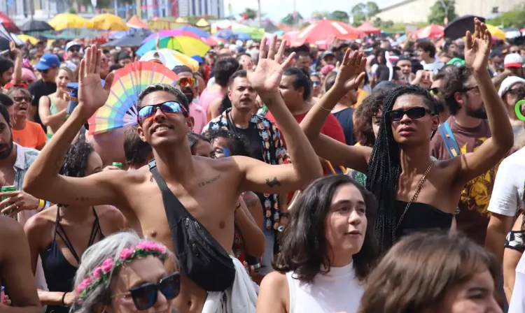 Brasília-DF 12/02/2024 Bloco de carnaval  Divinas Tetas. Foto Antônio Cruz/ Agência Brasil.