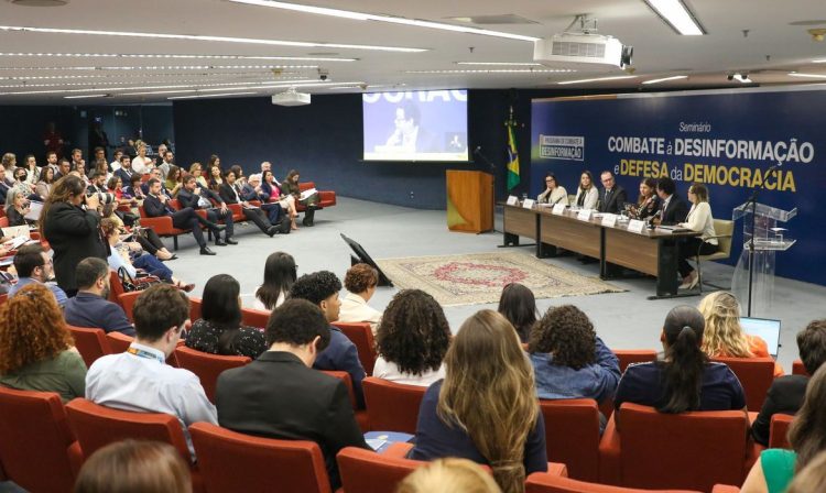 Brasília, DF 15/09/2023 O seminário Combate à Desinformação e Defesa da Democracia termina nesta sexta-feira (15), no STF.  Promovido pelo Supremo em parceria com as universidades públicas, o evento conta com a participação de ministros, professores e especialistas. Foto: Fabio Rodrigues-Pozzebom