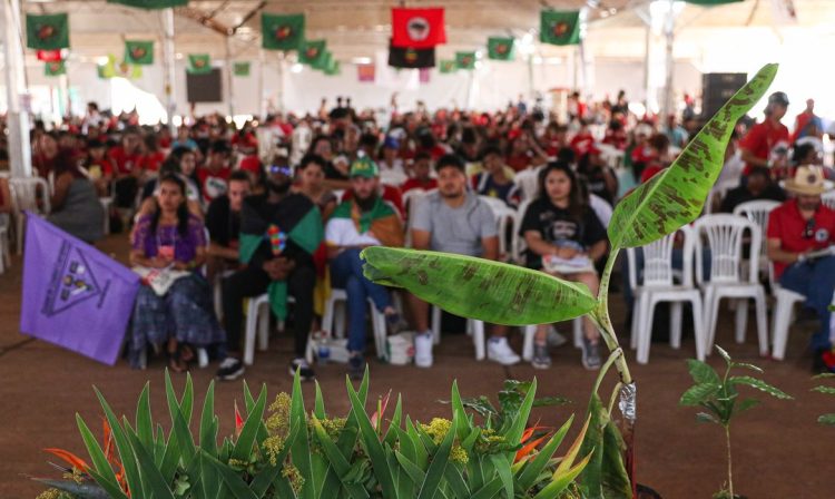 Brasília (DF) 16/10/2023 - Acampamento da Juventude em Luta, por Terra e Soberania Popular realizado pela Via Campesina. reúne dois mil jovens camponeses de 22 estados.  Na programação, debates sobre a conjuntura política nacional e global, a questão feminista e antirracista, arte, cultura e as tarefas da juventude frente às questões ambientais.
Foto: José Cruz/Agência Brasil