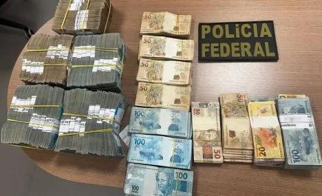 Apreensão de R$ 500 mil durante ação da Polícia Federal, em Juazeiro do Norte, no Ceará - Polícia Federal/Divulgação/PF