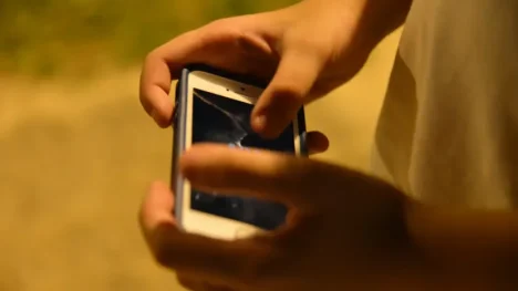 Foi regulamentado direito das crianças e adolescentes em ambiente digital. Foto: Valter Campanato/Agência Brasil