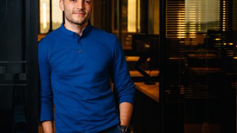 Tiago Fernandes, CEO da startup potiguar AutoForce, vendeu o próprio carro para criar empresa