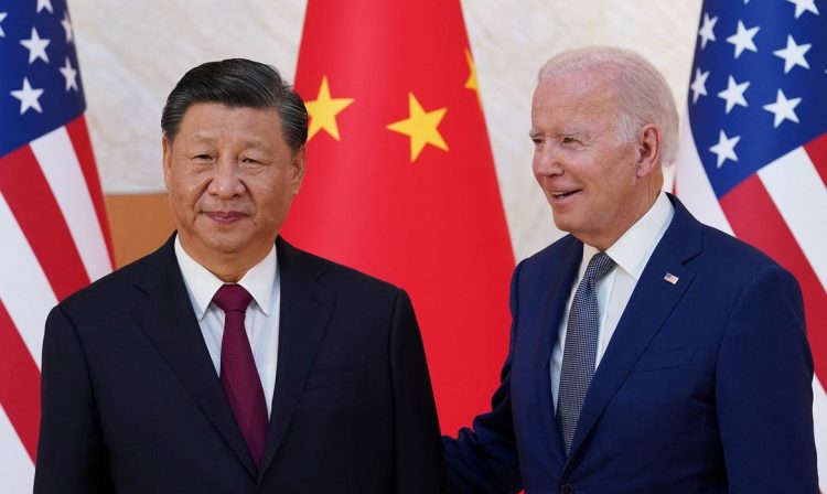 Biden e Xi durante cúpula do G20 na Indonésia
14/11/2022
REUTERS/Kevin Lamarque