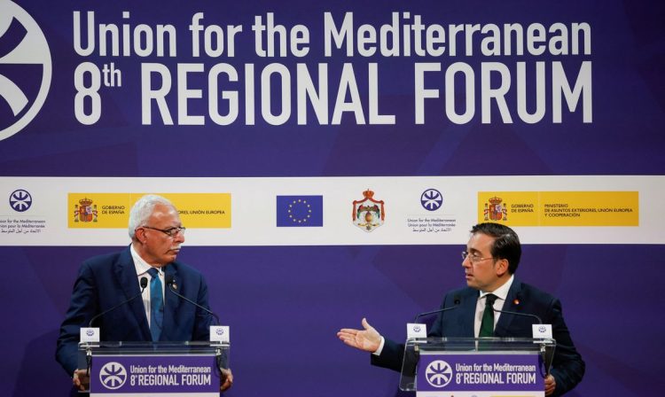 Foreign Minister of the Palestinian National Authority Riyad Al-Maliki and Minister of Foreign Affairs, European Union and Cooperation of Spain, Jose Manuel Albares attend a press conference at the Union for the Mediterranean summit, in Barcelona, Spain, November 27, 2023. REUTERS/Albert Gea