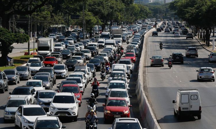 São Paulo (SP), 24/03/2023 - Trânsito intenso na Avenida Tiradentes, na região da Luz, no segundo dia de greve dos metroviários em São Paulo. Foto: Fernando Frazão/Agência Brasil