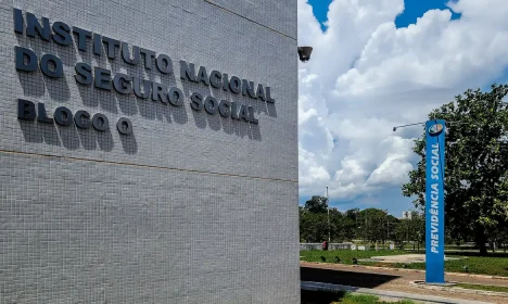 Brasília (DF), 03/11/2023, Prédio do Instituto Nacional do Seguro Social. Edfício sede do INSS. Fachada do INSS. Setor de autarquia sul  Foto: Rafa Neddermeyer/Agência Brasil