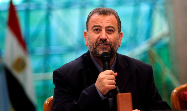 O chefe da delegação do Hamas, Saleh al-Arouri, fala durante uma cerimônia de assinatura da reconciliação no Cairo, Egito, em 12 de outubro de 2017. REUTERS/Amr Abdal lah Dalsh/File Photo