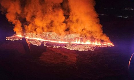 A volcano spews lava and smoke as it erupts in Reykjanes Peninsula, Iceland, January 14, 2024. Iceland Civil Protection/Handout via REUTERS    THIS IMAGE HAS BEEN SUPPLIED BY A THIRD PARTY. MANDATORY CREDIT. NO RESALES. NO ARCHIVES.