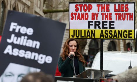 Stella Assange, wife of Julian Assange, the founder of WikiLeaks, speaks to the supporters outside the high court on the day Assange appeals against his extradition to the United States in London, Britain, February 20, 2024. REUTERS/Toby Melville