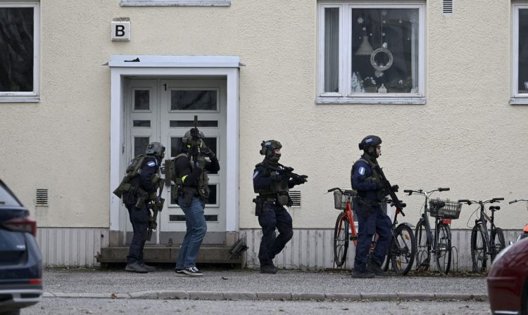 Police officers operate at the Viertola comprehensive school in Vantaa, Finland, on April 2, 2024. Three minors were injured in a shooting at the school on Tuesday morning. A suspect, also a minor, has been apprehended.   Lehtikuva/MARKKU ULANDER  via REUTERS      ATTENTION EDITORS - THIS IMAGE WAS PROVIDED BY A THIRD PARTY. NO THIRD PARTY SALES. NOT FOR USE BY REUTERS THIRD PARTY DISTRIBUTORS. FINLAND OUT. NO COMMERCIAL OR EDITORIAL SALES IN FINLAND.