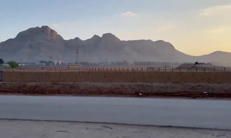 Military personnel stand guard at a nuclear facility in the Zardanjan area of Isfahan, Iran, April 19, 2024, in this screengrab taken from video.  WANA (West Asia News Agency) via REUTERS   ATTENTION EDITORS - THIS PICTURE WAS PROVIDED BY A THIRD PARTY. IRAN OUT. NO COMMERCIAL OR EDITORIAL SALES IN IRAN